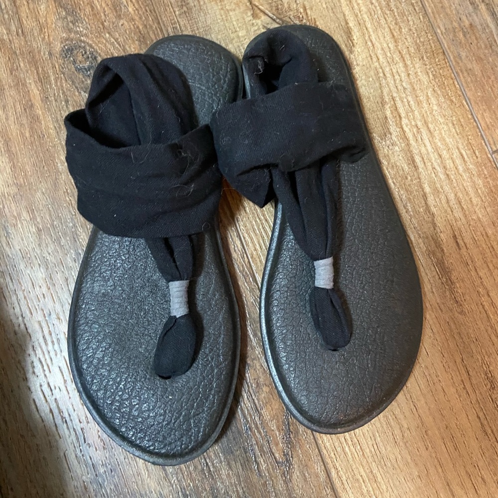 SANUK yoga mat sandals